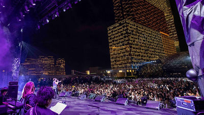 Macao is one of the top concert destinations for musicians and performers, thanks to its location, world-class infrastructure, and unique cultural appeal.